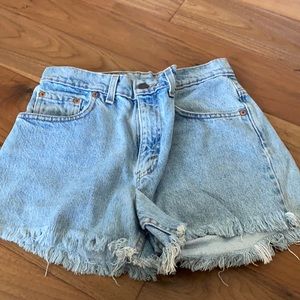 Levi shorts size 7